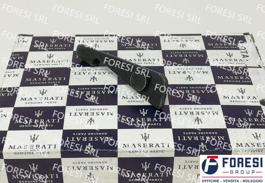 STAFFA PROFIL. PARAURTI ANTERIORE DX COMPLETO 386300132